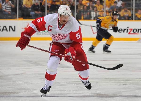 Nicklas Lidstrom :: John Russell/Getty Images